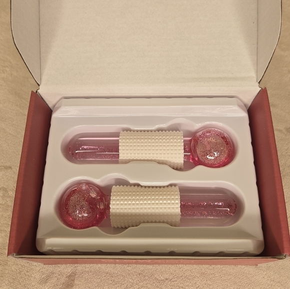 Glow & Co Glass Facial Ice Globes - Picture 2 of 7